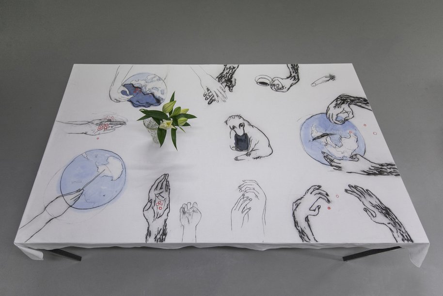 Krieg und Liebe, drawing on table cloth, 122 × 200 cm, 2015